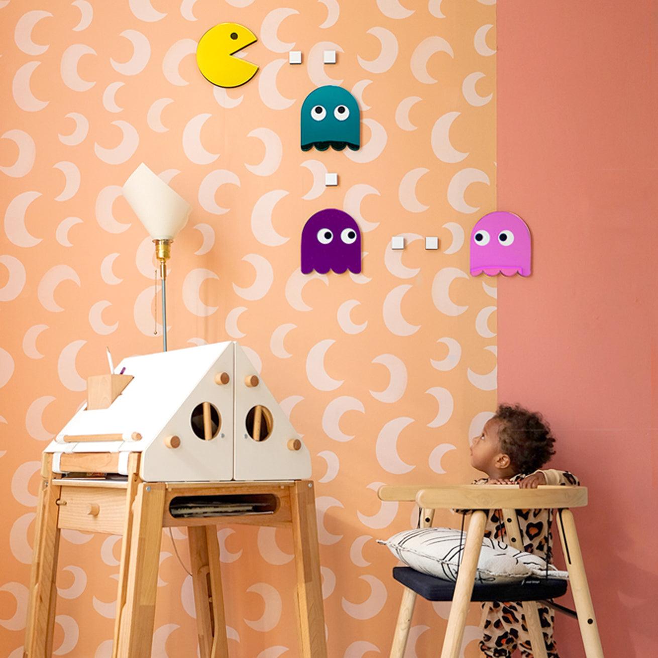 Mirror game character - La Miséto