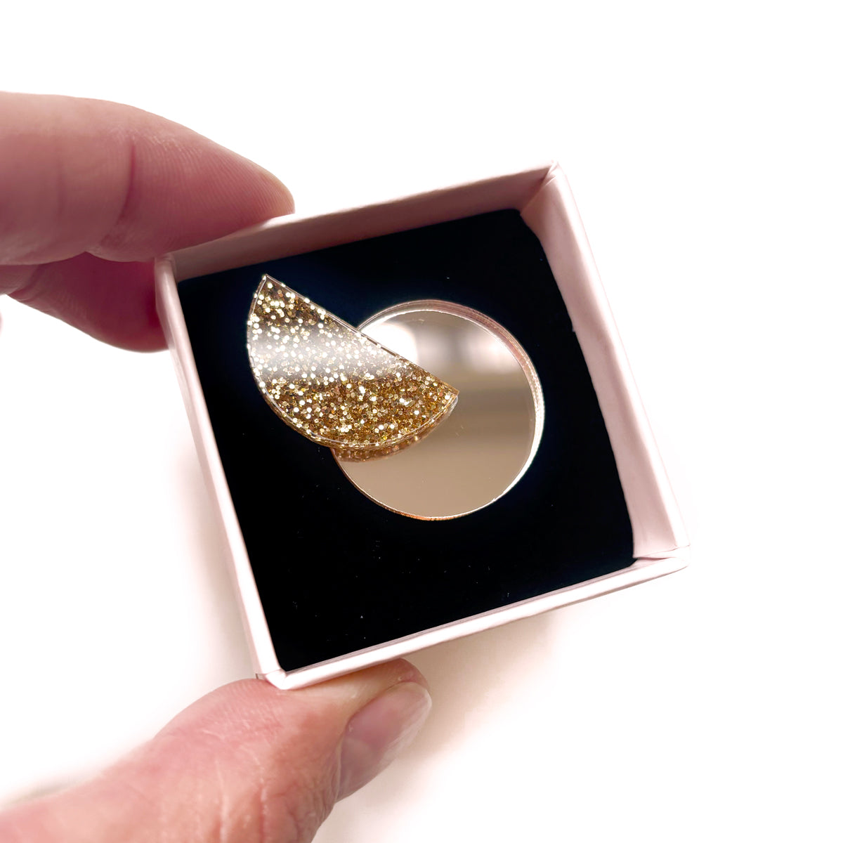 Avant Sparkle broche