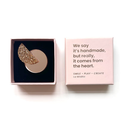 Avant Sparkle broche