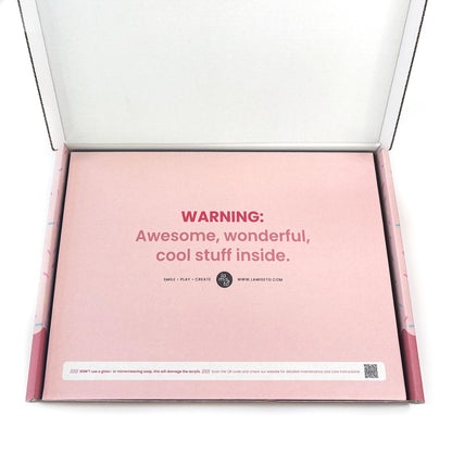 Binnenkant van de roze Bite Me verpakking met tekst